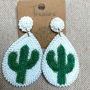 🌻BOGO NEW Cactus on White Teardrop Seed Bead Earrings
